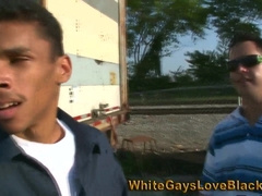 Unexperienced Black Thug Inhales Whitey