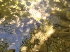 Se Monta Con Su Gran Pol Afuera En La Bicicleta , Luego Se Bana Desnudo Y Se Corre En El Rio