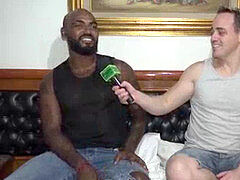 #Suite69 - superstar Vitor Guedes fala sobre a experiência de fazer passivo em cena - Parte two - Nosso Twitter @TVPapoMix