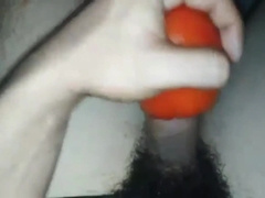 INSERTO MI VERGA VENOSA EN UN TOMATE CACHONDO