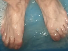 I love my feet and gamesin sex