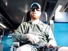 SEXY BEARDED WANKER TRAIN
