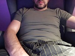 GETTING A BIG BULGE