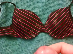bra cum 32 - cummed the 3. time