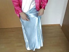 SATIN SILK HANDJOB