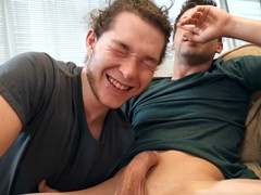 Skyler Dee experiences his first intense session with red-hot Johnny Rapid