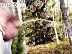 300lb pissmaster peeing with hot uncut cock outside in local park. join my pisscult for 3 bucks in fansly for 100+ vids