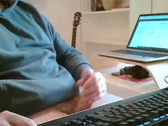 Hot dad cumming at work - part 2