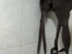 Nemu bh buat ngocok crott in