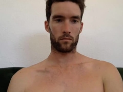 pour VOYEURS .homme se branle en secret