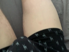 Young cock-squeezing butt-hole fingerblasted with pop-shot