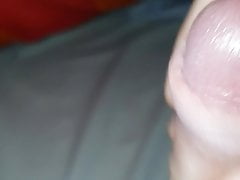kleiner penis spritzt ab
