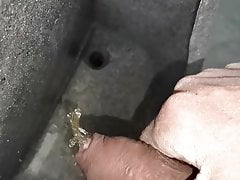 Aj low piss