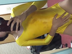 crossdresser in yellowleotard