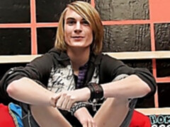 Casting session with emo ends with him jerking off for us