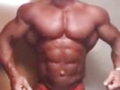 BALD BODYBUILDER DAD 01