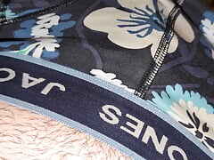 Jerking off my uncut 19cm cock