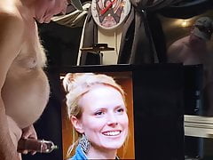 Marijke Smiles for her cumm tribute facial!