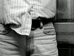 ASS STRIPTEASE W HARD COCK