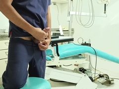 Hand Job in the dentist's office utter vid