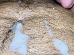 throwing some good spurts of cum