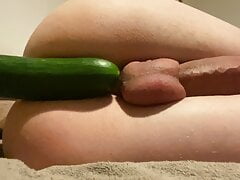 Horny gay fuck his tigh hole