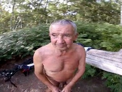 Solo, public, mature