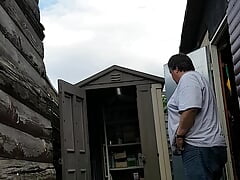 Holger peeing