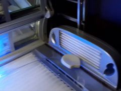 Wichsen Im Solarium Mit Cumshot
