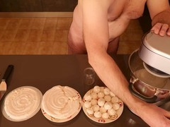 Cicci77 gathers a ton of cum to whip up a tasty nectar meringue cake