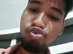 Play with finger as cock cum in mouth