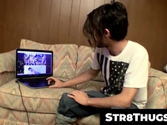 Str8Thugs.com - Fit Devin's post-guitar play cum load jerk off session as a self-reward
