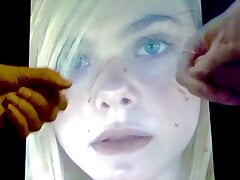 Elle Fanning double tribute