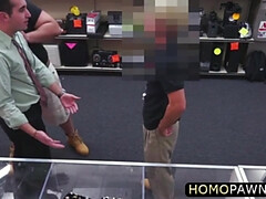 Cool Guy steal jewelry in the pawnshop and gets drawn in the ass