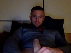 Aussie guy jerkoff on cam