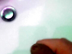 Solo Handjob 18+