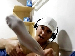 The Latino with the Big Feet