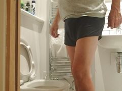 hoilday piss