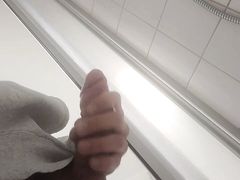 Wanna have a big creamy shower?!