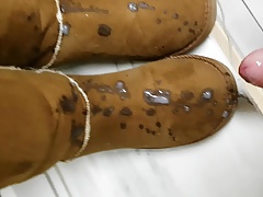 massive cumshot on secretarys winter boots