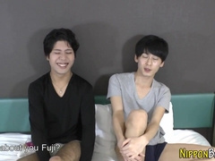 Asian teenie gets bootie rode