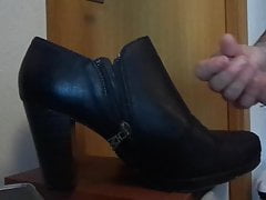 Lefada sobre botines