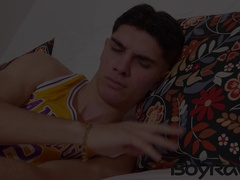 Tatted twink Archi Gold deepthroats skinny Vincent Castle