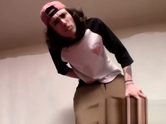 Straight skater dude Sean Johansen wanks his fat meat