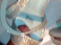 Follando tacones plata shoejob cumshot