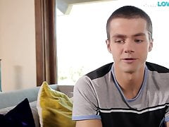 Smooth sixpack jock masturbating for jizz