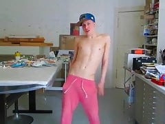 TWINK IS ALWAYS HUNGRY FOR RAW COCK