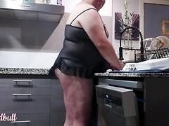 Sissy cleaning the dishes