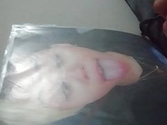Miley Cyrus cum tribute