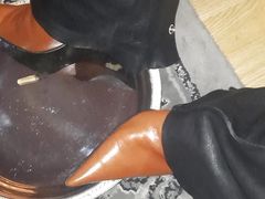 designerboots trample ashtray